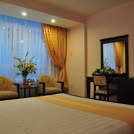 Dong Kinh A Hotel Ho Chi Minh-stad Buitenkant foto