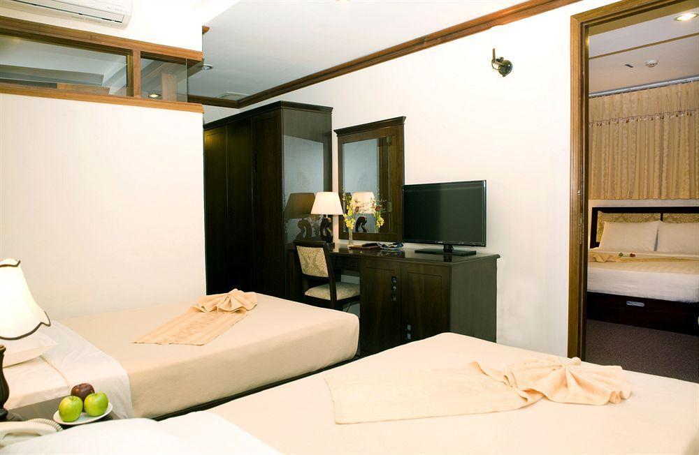 Dong Kinh A Hotel Ho Chi Minh-stad Buitenkant foto