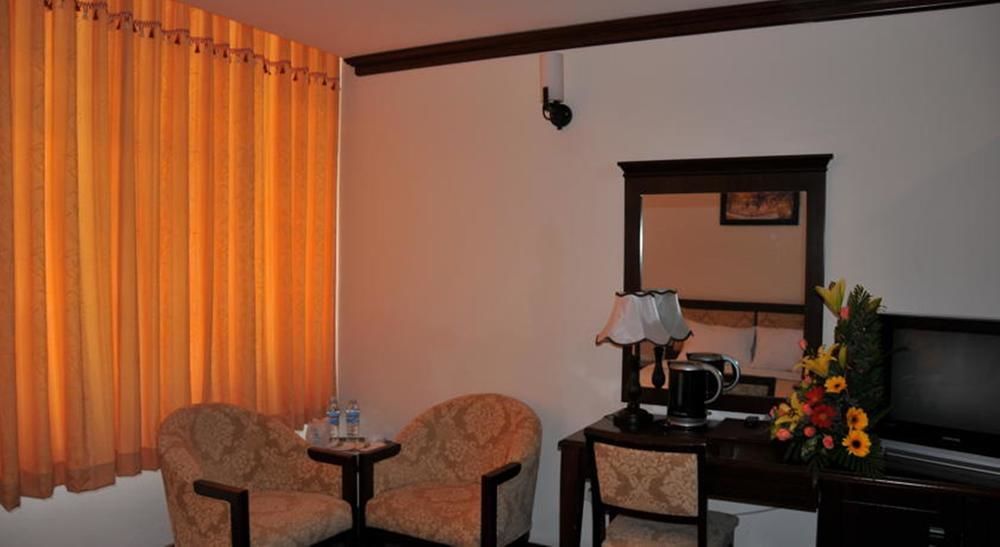 Dong Kinh A Hotel Ho Chi Minh-stad Buitenkant foto