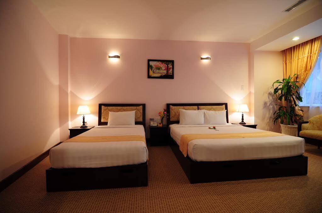 Dong Kinh A Hotel Ho Chi Minh-stad Buitenkant foto