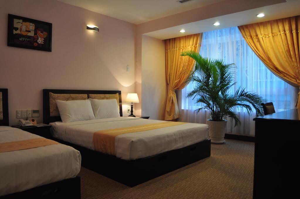 Dong Kinh A Hotel Ho Chi Minh-stad Buitenkant foto