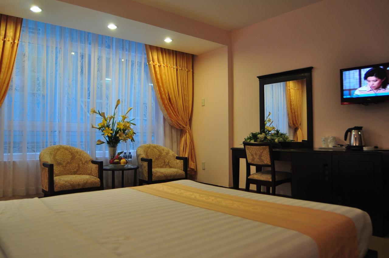 Dong Kinh A Hotel Ho Chi Minh-stad Buitenkant foto